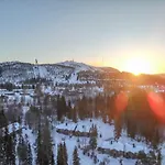 Talvikolo - Spacious 2br With Sauna Villa